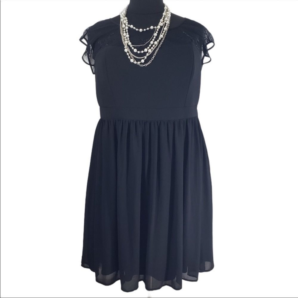 Torrid Black Lace Sheer Top Short Sleeve Dress 22